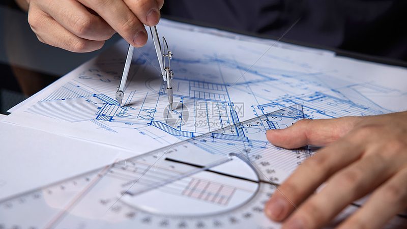 监理报价按建筑面积还是造价